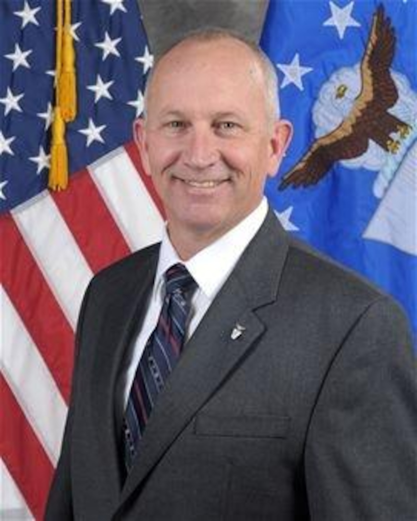 Robert Boyles, the new director of the Oklahoma City Air Logistics Center Contracting Directorate, came to Tinker from Sumaria Systems in Utah. The retired Air Force Colonel is ready to share the lessons he learned during his contracting career. (Air Force photo)