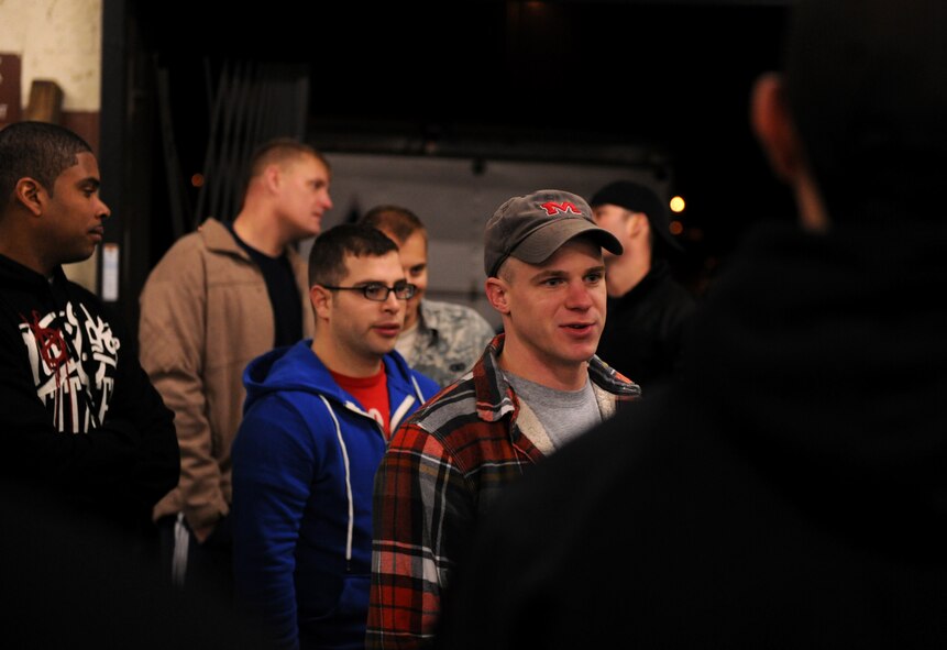 MOODY AIR FORCE BASE, Ga. -- 1st Lt. Paul Dinkins, 823rd Base Defense Squadron flight commander, gives last instructions before loading his troops onto buses to travel to Fort Bragg, N.C., Feb. 10. This will be the first joint forces exercise for the 823rd BDS this year, but the squadron participates in similar exercise two to three times a year. (U.S. Air Force photo/Airman 1st Class Benjamin Wiseman)(RELEASED)