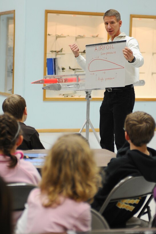 Carl Engwall, South Dakota Air and Space Museum director, teaches fifth graders about airfoils and Bernoulli’s Principle during a STARBASE visit at the South Dakota Air and Space Museum, Feb. 11, 2011. Bernoulli’s Principle describes how increased velocity leads to decreased pressure and lift. (U.S. Air Force photo/Senior Airman Kasey Close)