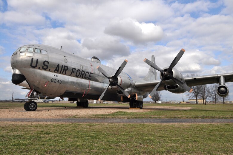 8th air force museum gift shop