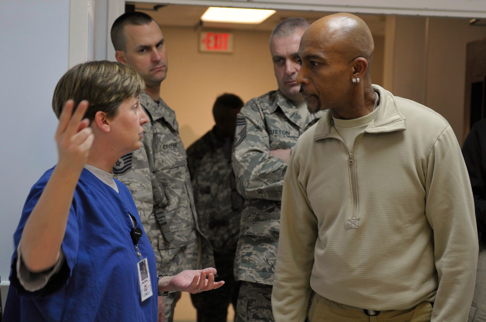 Television talk-show host Montel Williams tours the operating room at the Craig Joint Theater Hospital at Bagram Airfield, Afghanistan 19 Feb. Accompanied by International Security Assistance Force and U.S. Forces Afghanistan Senior Enlisted Leader, Command Sergeant Maj. Marvin Hill, Mr. Mark "Ranger" Jones and Col. (Ret) Bob Ulin they talked to Airmen about their deployments and thanked them for their service. (U.S. Air Force photo by Tech. Sgt. Michael Voss)  