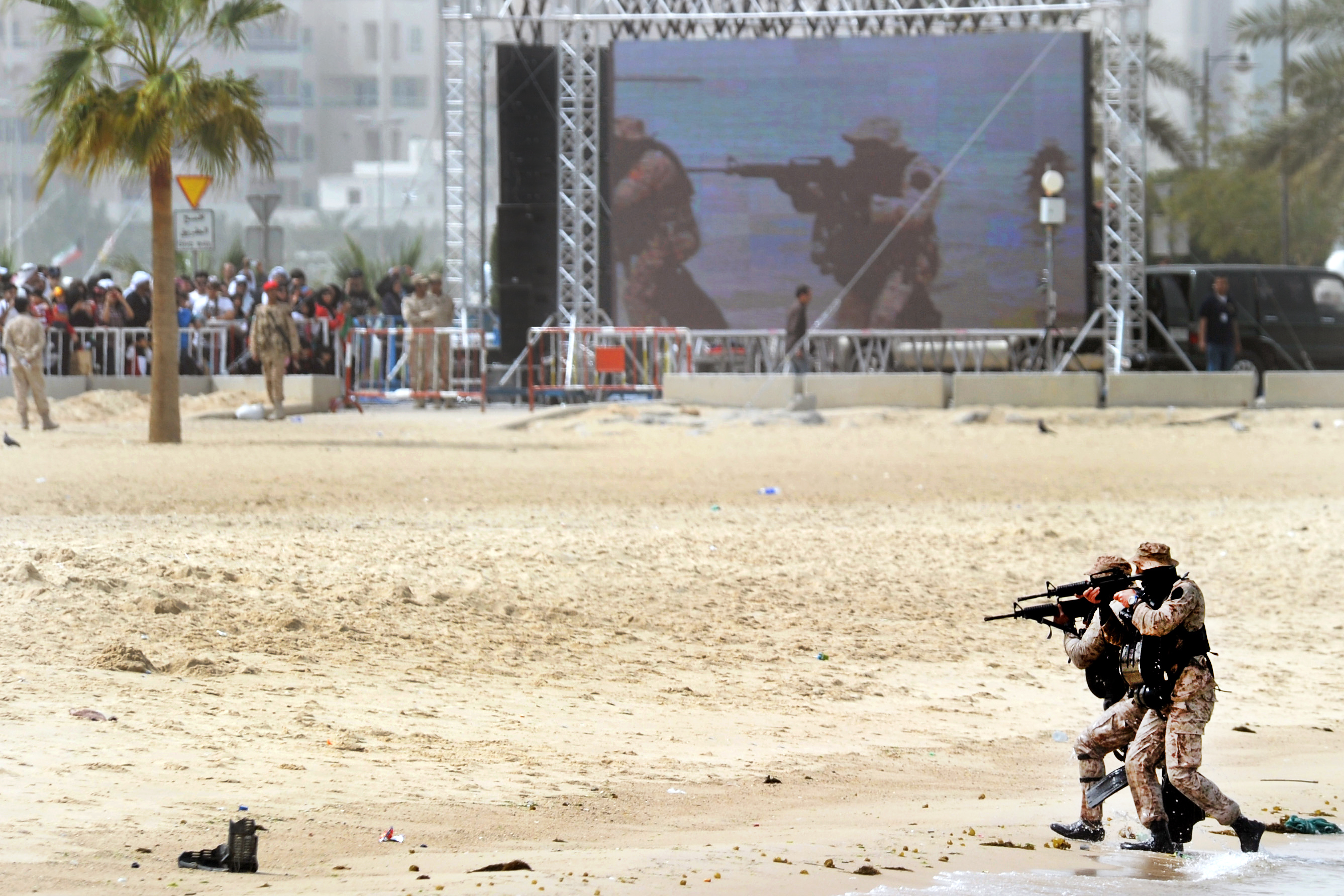 Kuwaiti Marines Demonstrate A Beach Assault At The Marina Mall In Kuwait City Feb 28 2011