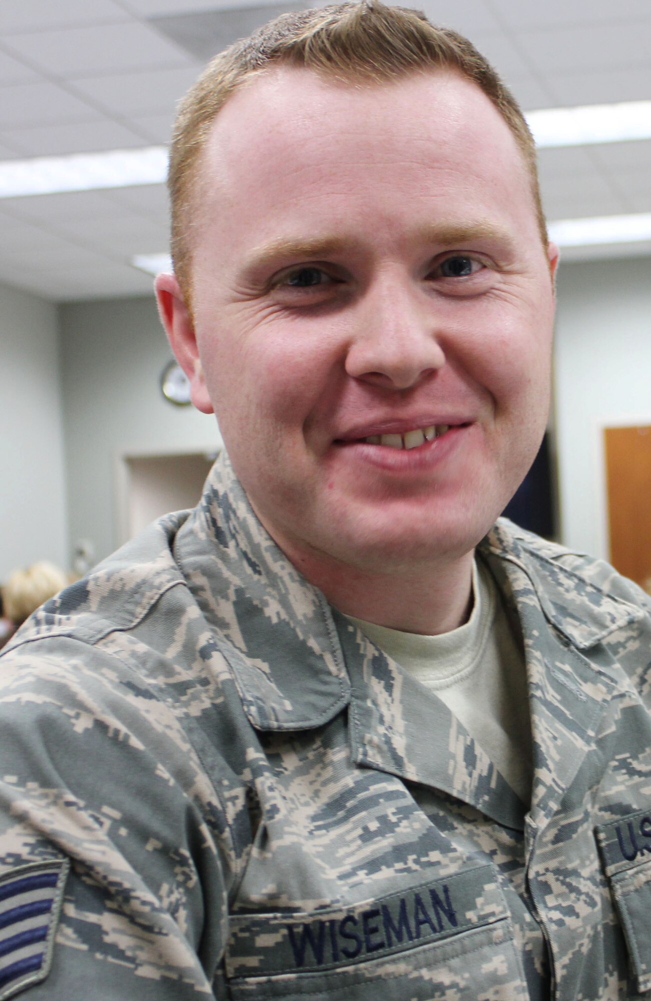 Scott Air Force Base, IL--Staff Sgt. Darren Wiseman joined the 932nd Airlift Wing, Air Force Reserve, from active duty recently. Sergeant Wiseman said he's enjoying the challenge of a new career field as a reservist.  He is currently assigned to the Logistics Readiness Flight. Previously, Sergeant Wiseman served as a security forces specialist for several years.  (U.S. Air Force photo/Tech. Sgt. Dan Oliver)  