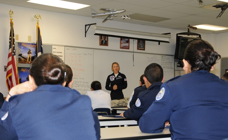 LAUGHLIN AIR FORCE BASE, Texas – Capt. Kristen Hubbard, Thunderbirds advance pilot and narrator, speaks to the Junior ROTC class Del Rio High School Jan. 7. Captain Hubbard was here to promote the Thunderbirds’ air show at Laughlin Oct. 15 and 16. (U.S. Air Force photo by Airman 1st Class Blake Mize) 