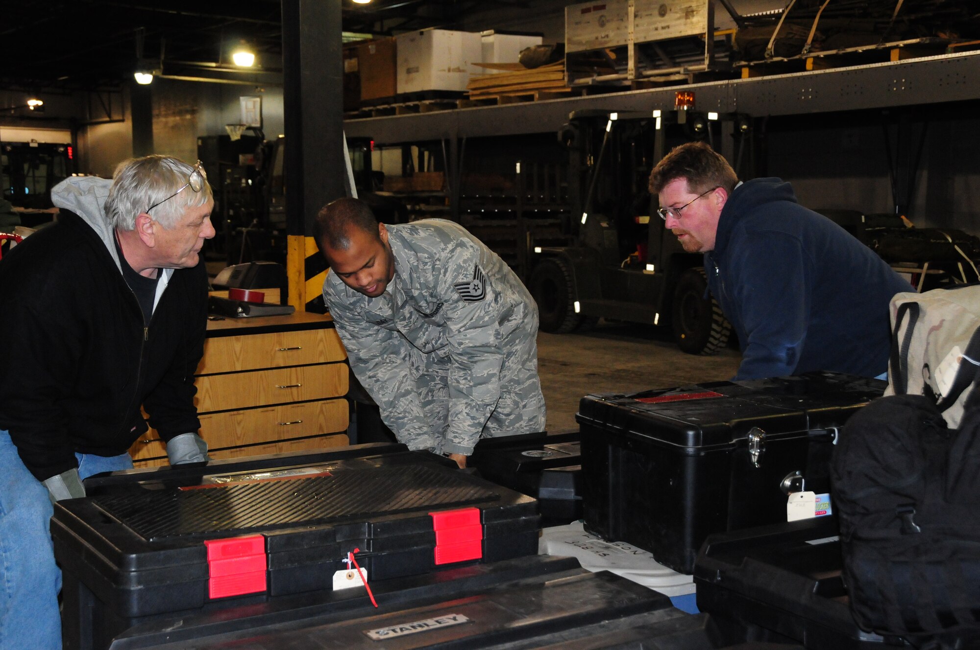 NIAGARA FALLS AIR RESERVE STATION, N.Y- Members of the 914th Airlift Wing prepare to deploy again to the AOR.  Baggage pallets are being built as part of the preparation for the deployment that will take place over the next few days.  Some members will be serving for up to 4 months.  (U.S. Air Force Reserve photo by Mr. Peter Borys)