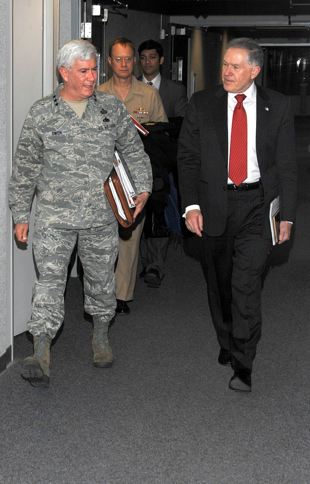 Lt. Gen. Tom Owen, Aeronautical Systems Center Commander, escorts Frank Kendall, Principal Deputy Under Secretary of Defense for Acquisition, Technology and Logistics, to a meeting with Air Force Program Executive Officers and ASC senior leaders.  Mr. Kendall was here to brief on a series of initiatives to increase efficiency in the acquisition system.     