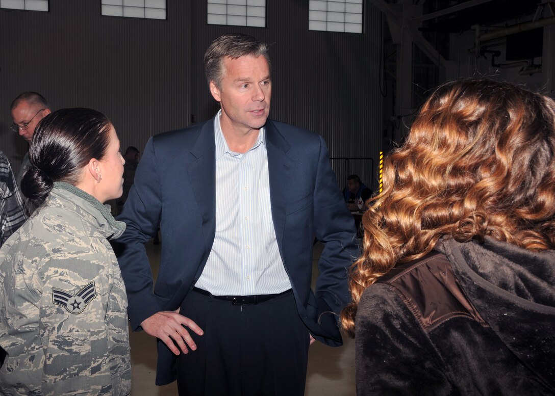Congressman Chris Lee visits the Niagara Falls Air Reserve Station to meet with deploying airmen from the 914th and 107th Airlift Wings January 8 2011, Niagara Falls, NY. Congressman Lee during his visit personally thanked the airmen who are being deployed to an undisclosed location in south west Asia for their service. (U.S. Air Force Photo by Staff Sgt. Joseph McKee)
