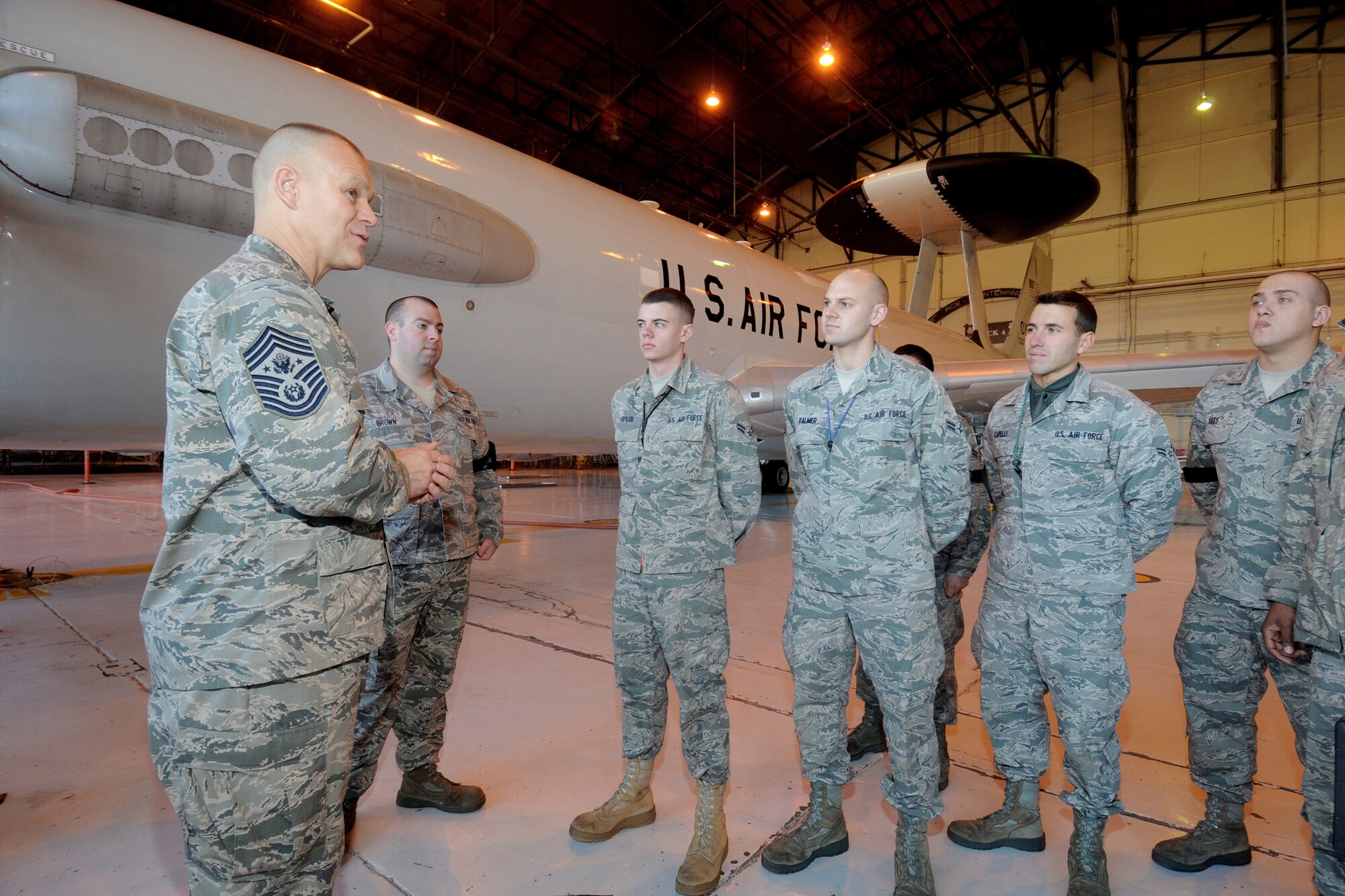 Chief Master Sgt. of the Air Force James A. Roy speaks with Airmen from the 552nd Air Control Wing Jan. 6, 2011, at Tinker Air Force Base, Okla. (U.S. Air Force photo/Dave Faytinger) 