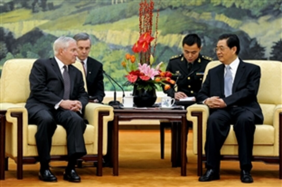 U.S. Defense Secretary Robert M. Gates talks with Chinese President and Chairman of the Central Military Commission Hu Jintao at the Hall of the People in Beijing, Jan. 11, 2011.