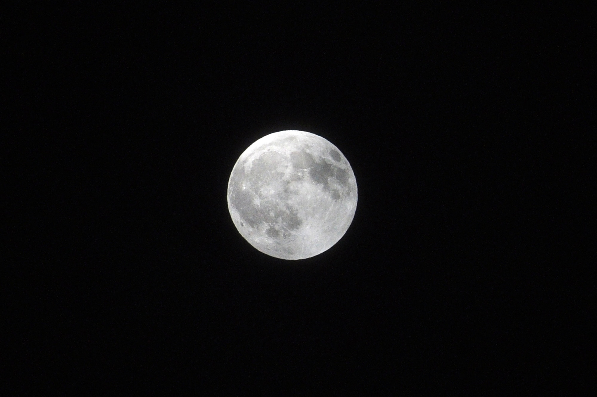 The full moon as seen at 9:14 p.m. before the eclipse began. (U.S. Air Force photo/John Pennell)