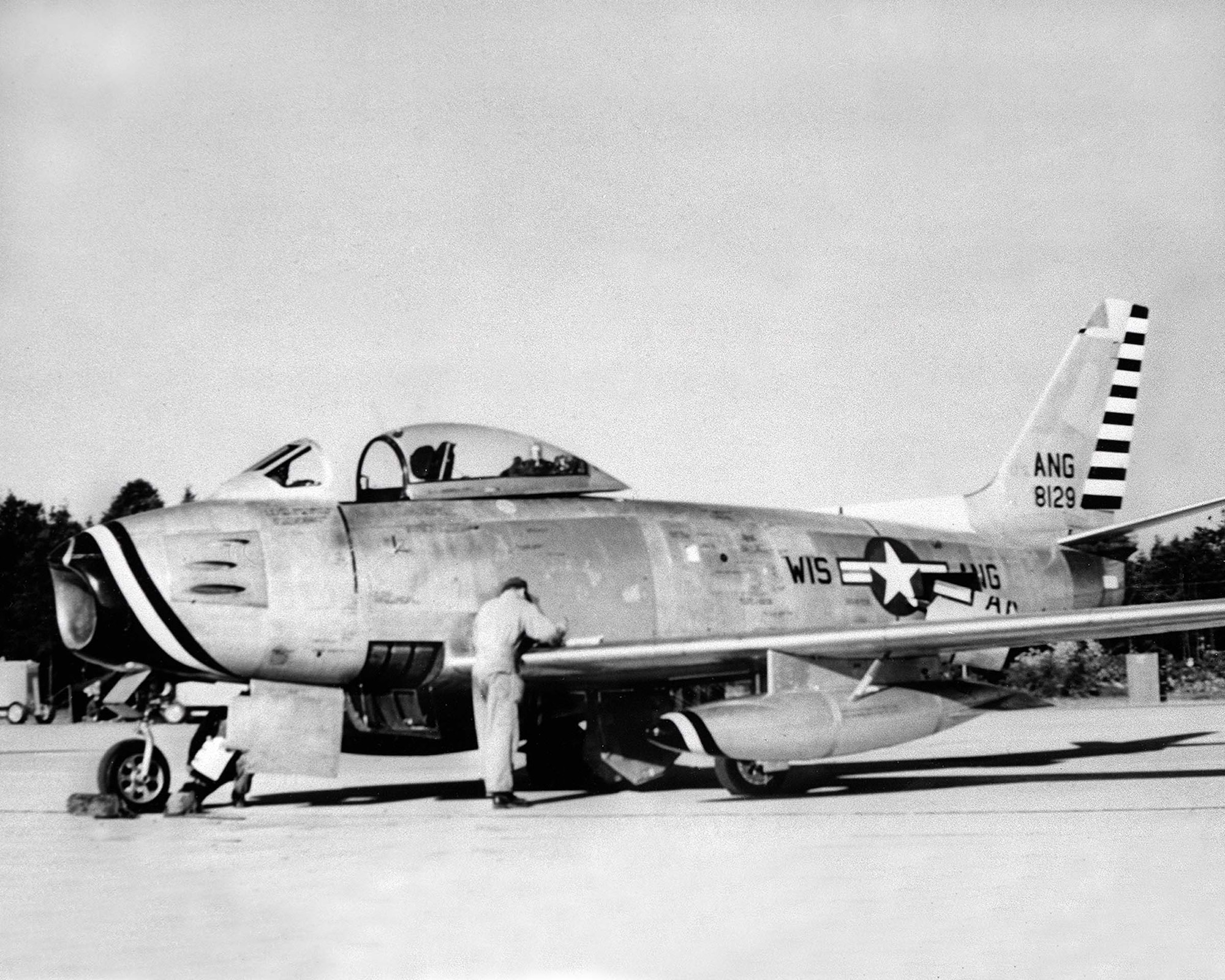 F-86 Sabre Jets were flown by the 126th fighter wing from 1953-1954.