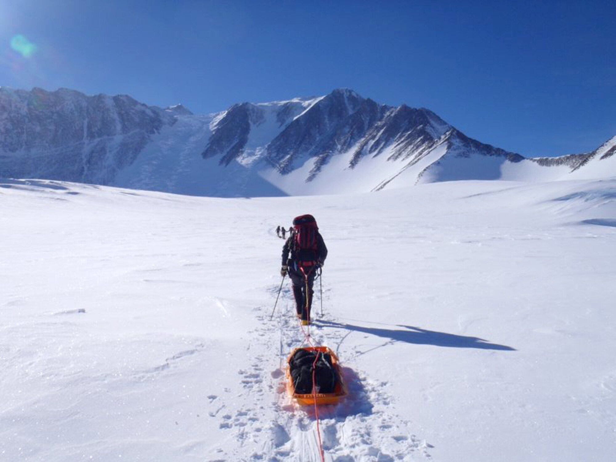 The U.S. Air Force Seven Summits team makes its way up to Mount Vinson's 16,077-foot summit. The team arrived at Antarctica's highest peak Dec. 9, 2010. (Courtesy photo) 