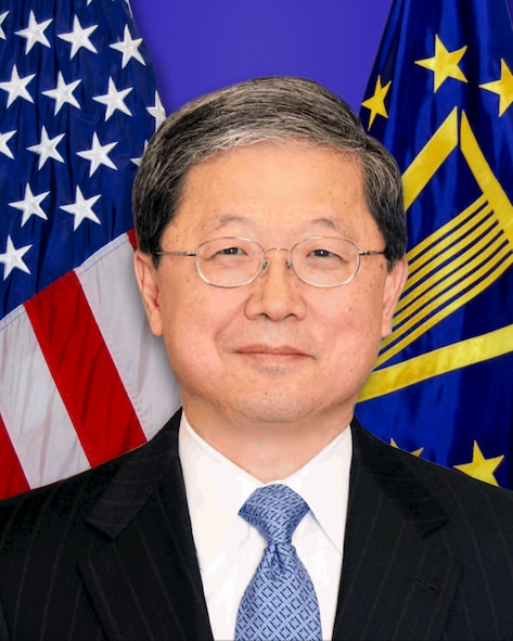 Joseph H. Jeu, a member of the Senior Executive Service, has been selected as the new director and CEO of the Defense Commissary Agency. His appointment was effective Jan. 3.