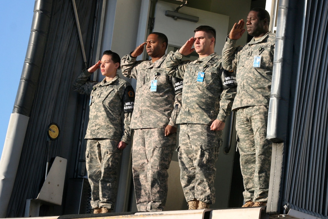 u-s-army-soldiers-from-the-personnel-assistance-point-at-dallas-fort