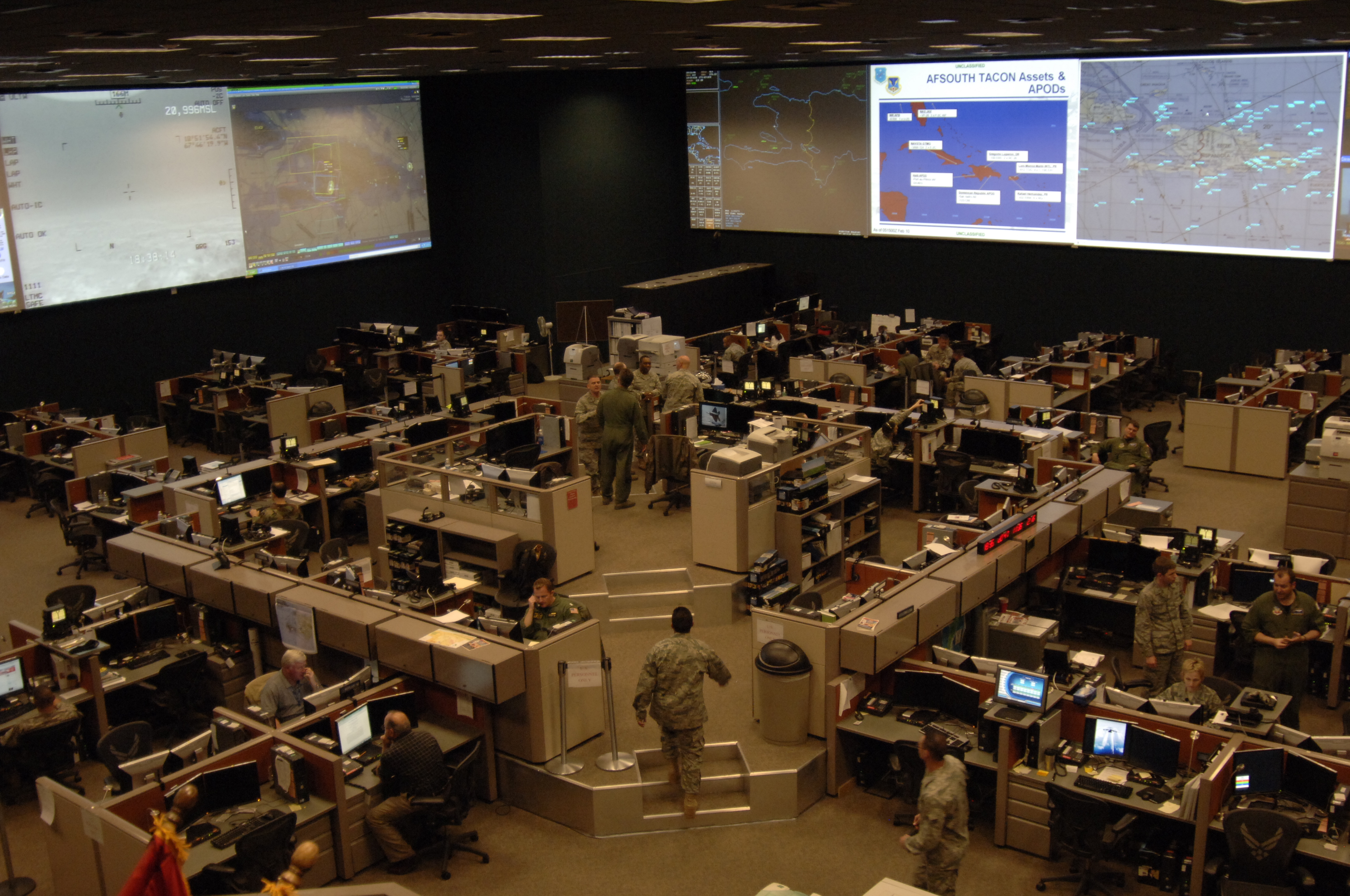 Air operation. Пентагон компьютер. Офис Пентагона. USCENTCOM центр управления. Центр управления NASA.