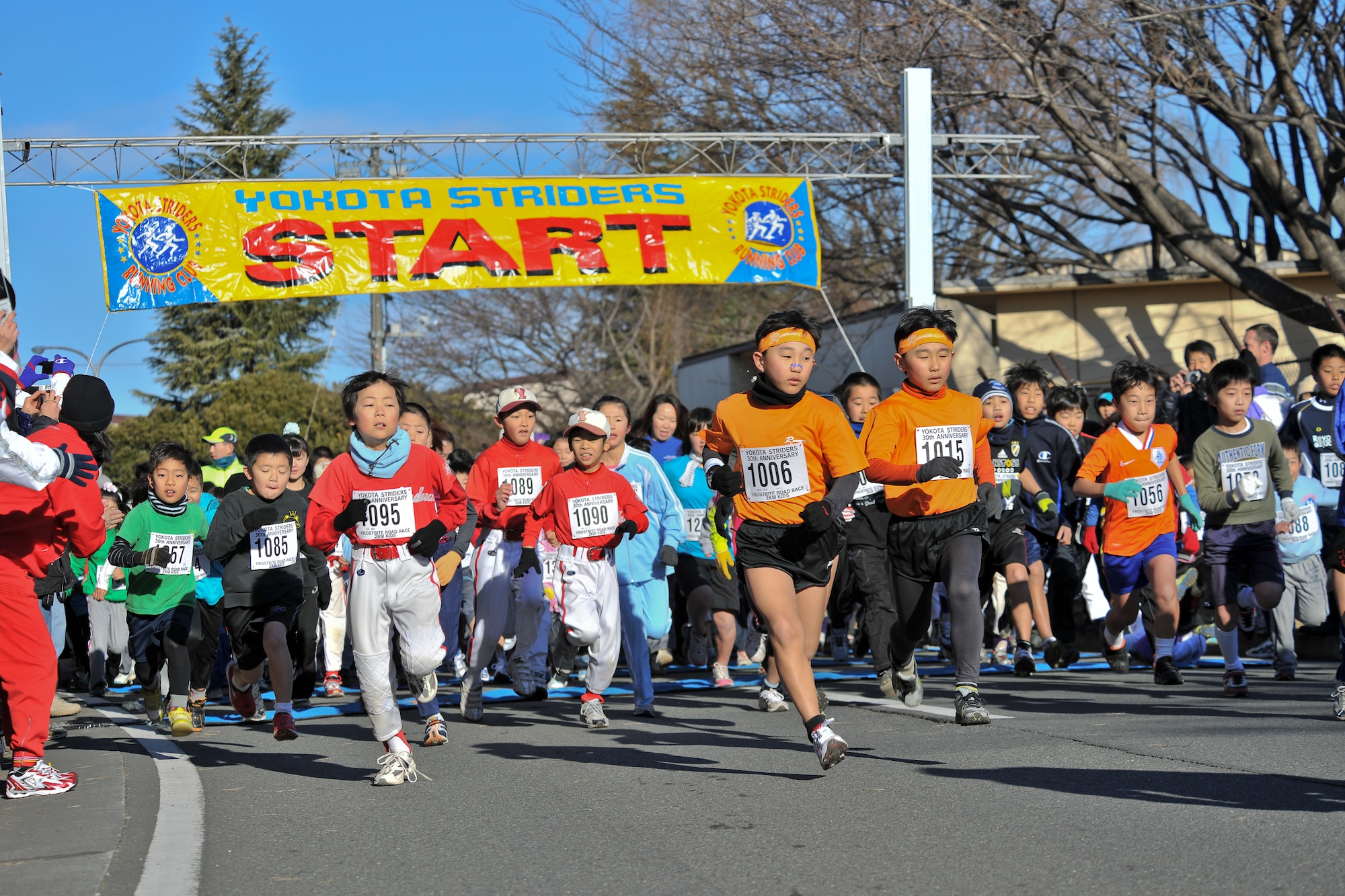 YOKOTA AIR BASE, Japan -- The Yokota Striders Running Club sponsored the 30th Annual Frostbite Run here, Jan. 16. Over 6,000 runners participated in the event, which included a 2K Kids Run, 2K Family Run, 5K Run, and a Half Marathon. (U.S. Air Force photo/Osakabe Yasuo) 