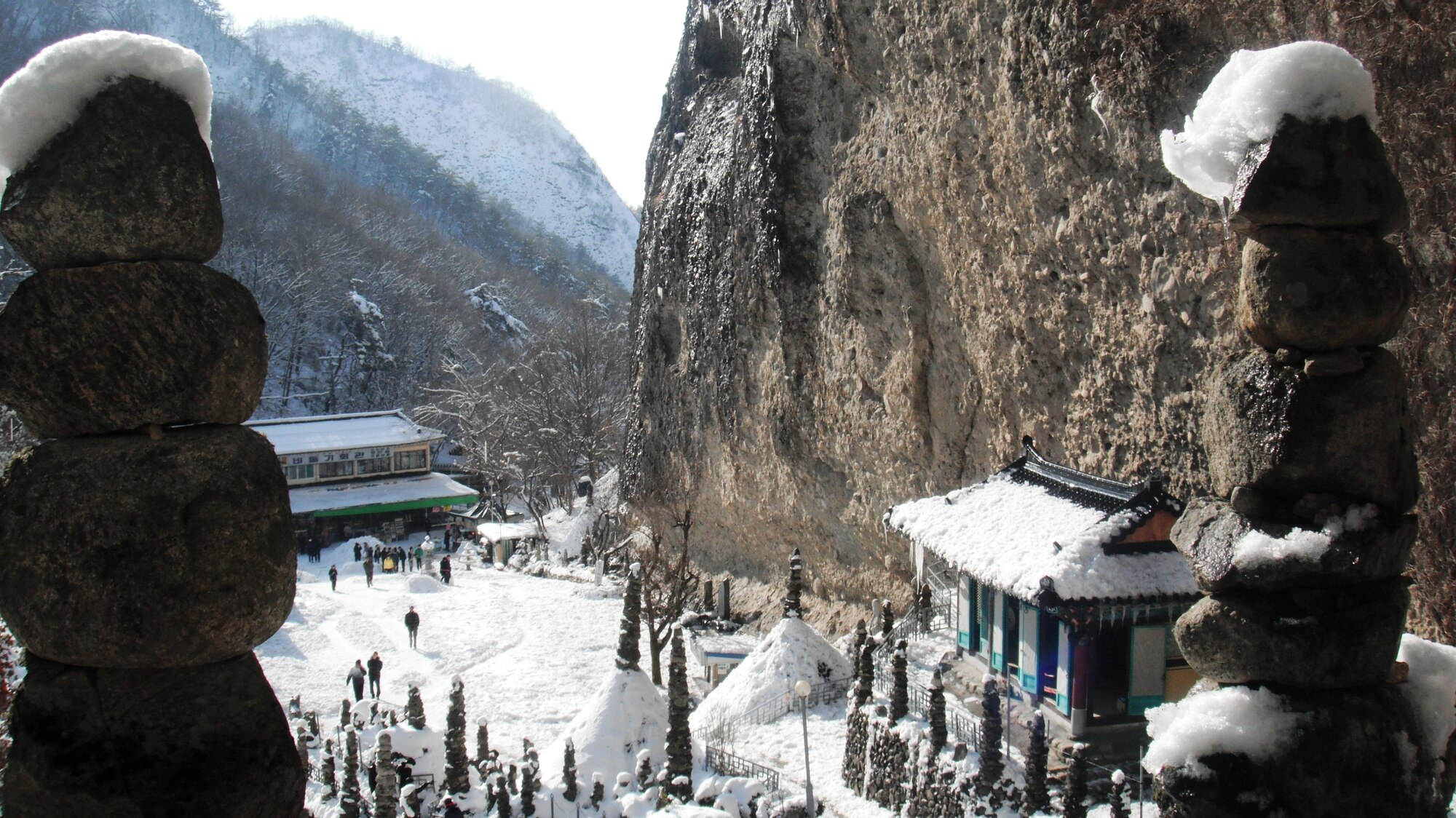 Tapsa Temple, Mt. Maisan Provincial Park, in Jinan-gun, Jeollabuk-do, Republic of Korea. (U.S. Air Force photo/Staff Sgt. Eric Burks)