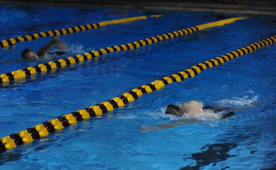 MOODY AIR FORCE BASE, Ga.-- The 23rd Force Support Squadron hosts a Polar Bear Triathlon Jan. 22. The triathlon consists of an eight lap swim, 13 mile bike ride and five- kilometer run. (U.S. Air Force photo/Senior Airman Stephanie Mancha)(RELEASED)