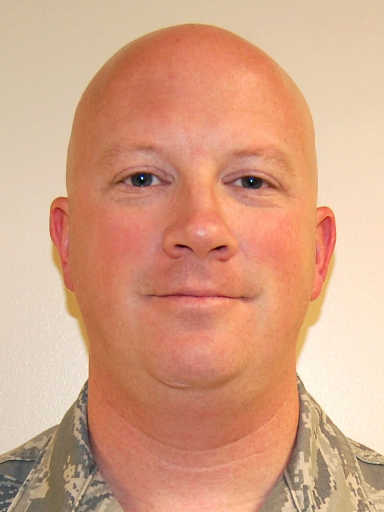 Olson/Wegner Outstanding Aerospace Medicine Award CO —-Tech. Sgt. Matthew Wiese, 81st AMDS flight medicine clinic.  (U.S. Air Force photo by Steve Pivnick)