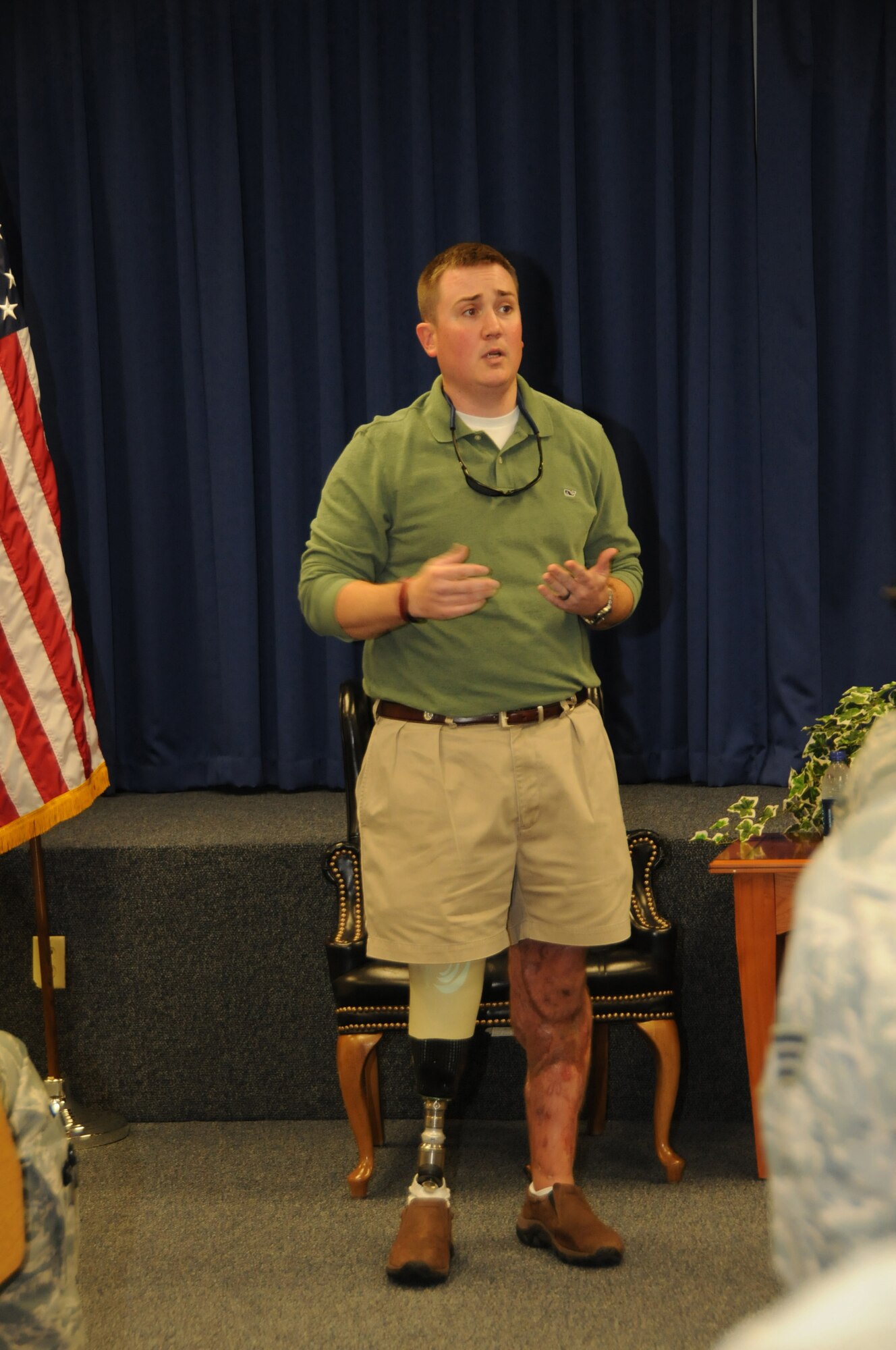 Sergeant Flowers, who lost his right leg when he stepped on a landmine while
deployed to Afghanistan, is now an explosive ordnance disposal instructor at Eglin
Air Force Base, Fla.  (U.S. Air Force photo by Senior Airman Eric Summers Jr.)
