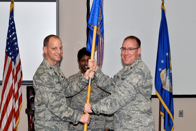 437th Maintenance Operations Squadron new commander > Joint