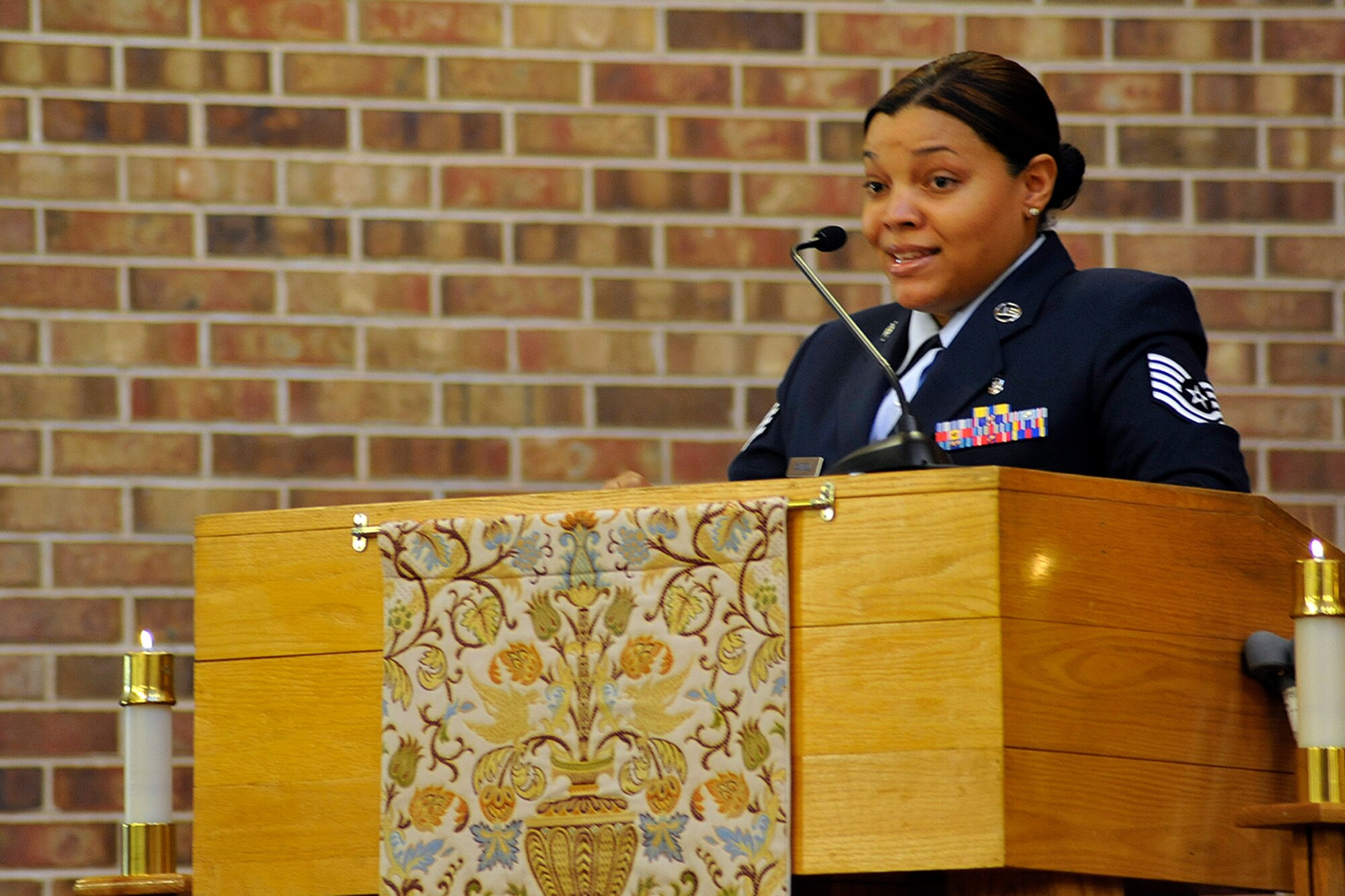 Tech. Sgt. Chamara Cantrell, noncommissioned officer in charge of the Schriever Dental Clinic for the 21st Medical Group, was the guest speaker Jan. 26 at the Peterson Air Force Base “Dr. Martin Luther King Jr. Commemorative Service” at the base chapel. Sergeant Cantrell told the group that Dr. King said ‘everyone can be great because anybody can serve.’ (U.S. Air Force photo/Rob Bussard)