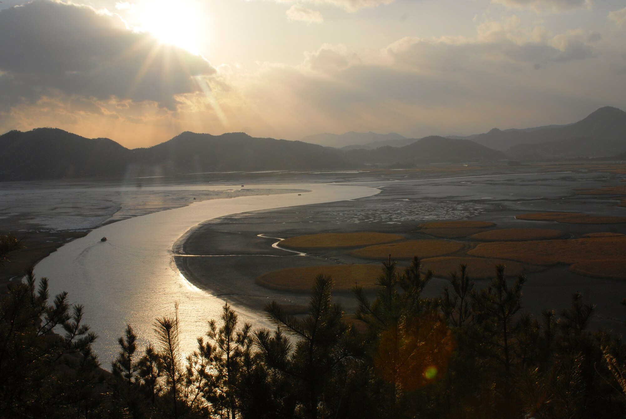Suncheon Bay, Republic of Korea. (U.S. Air Force photo/Staff Sgt. Eric Burks)