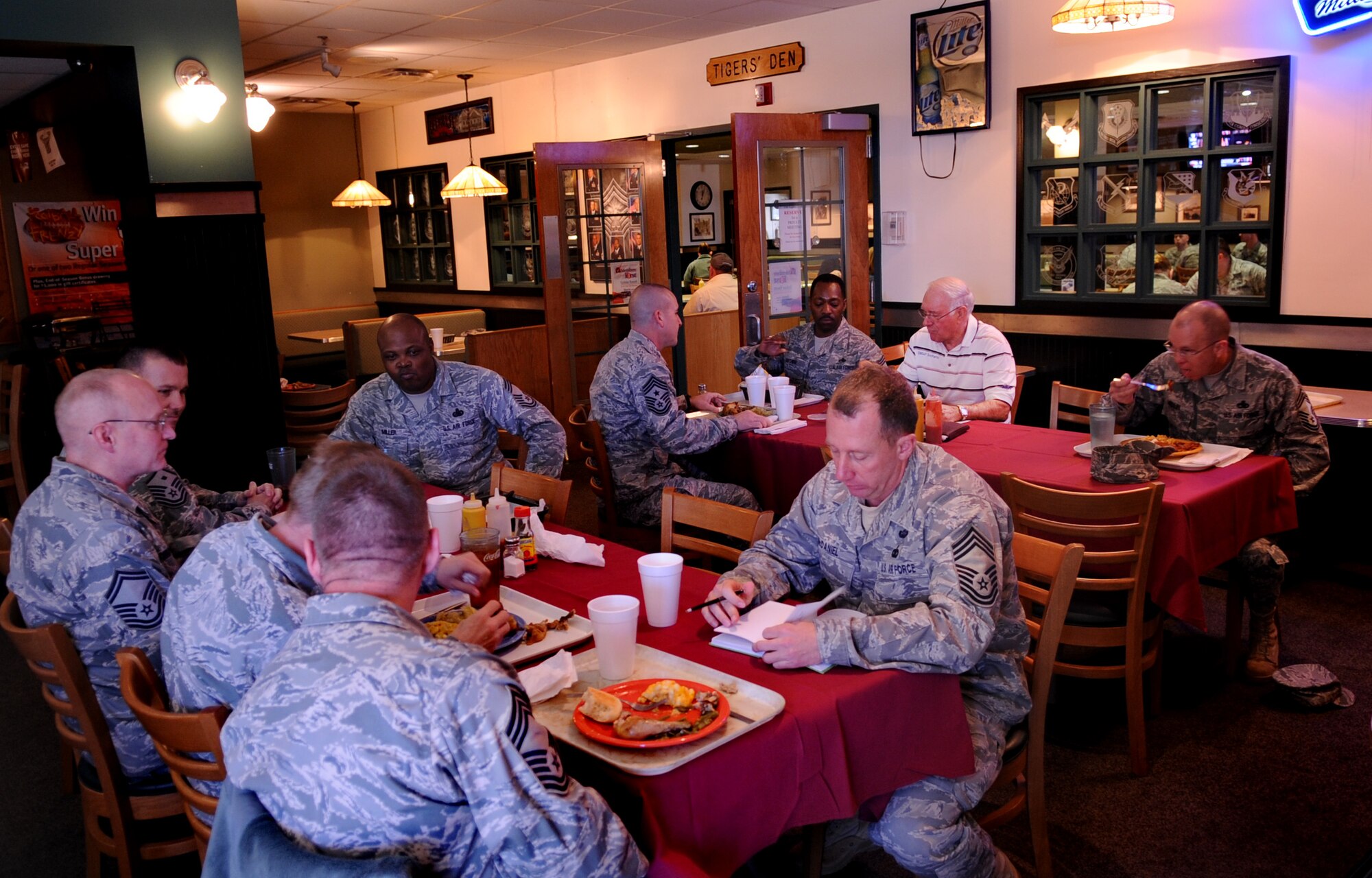 MOODY AIR FORCE BASE, Ga. -- Retired Chief Master Sgt. of the Air Force Sam Parish has lunch at the Moody Field Club with Moody Chiefs and First Sergeants Jan. 28. Even after he retired, Chief Parish continues to be a part of the Air Force. (U.S. Air Force photo/Airman 1st Class Douglas Ellis)(RELEASED)
