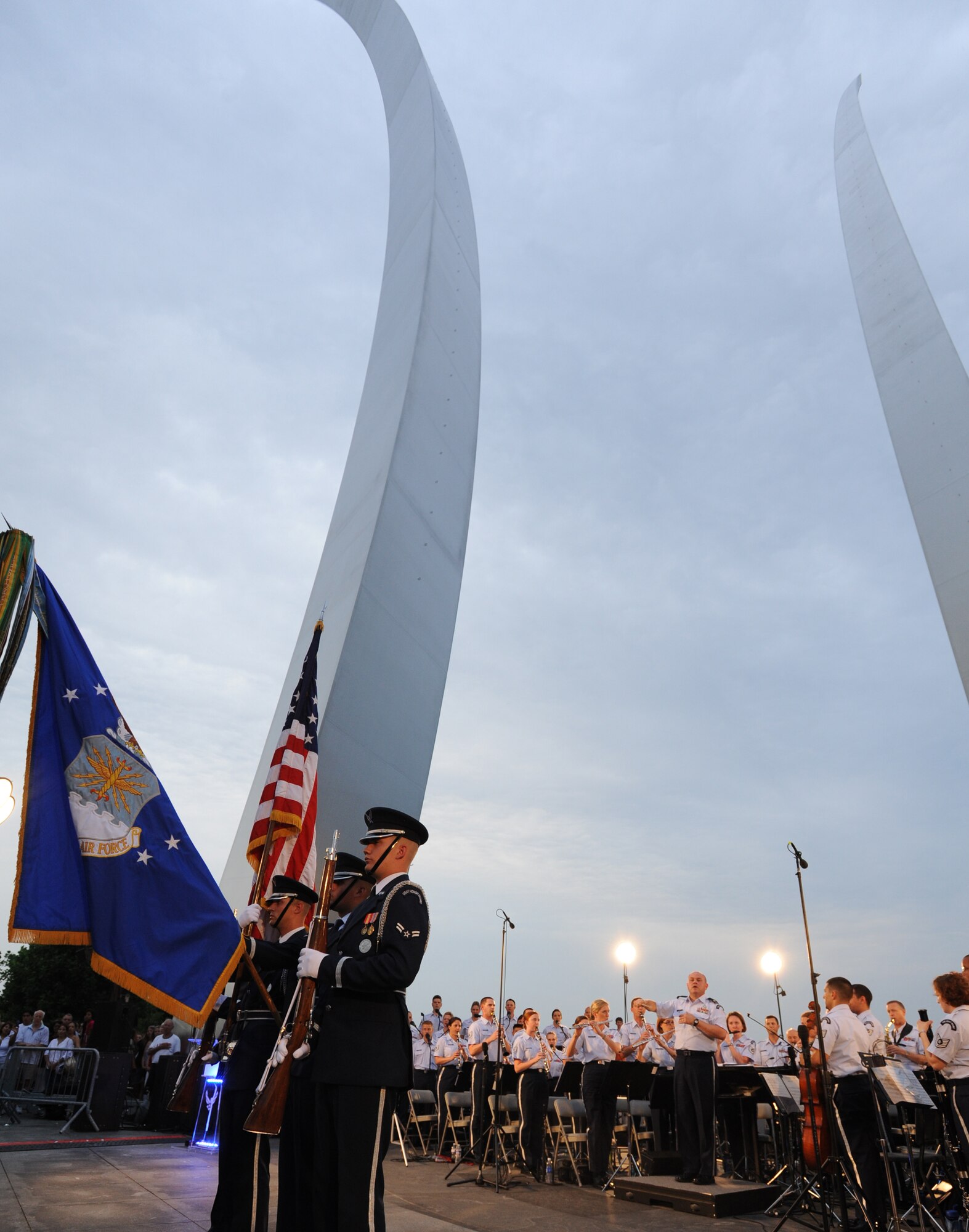 The U.S. Air Force Honor Guard colors guard presents the colors during the USAF Band’s Independence Day performance at the Air Force Memorial, Arlington, Va., July 4, 2011. Following the presentation, The U.S. Air Force Band performed for the 400 spectators awaiting the Washington D.C. fireworks display. (U.S. Air Force photo by Staff Sgt. Christopher Ruano)