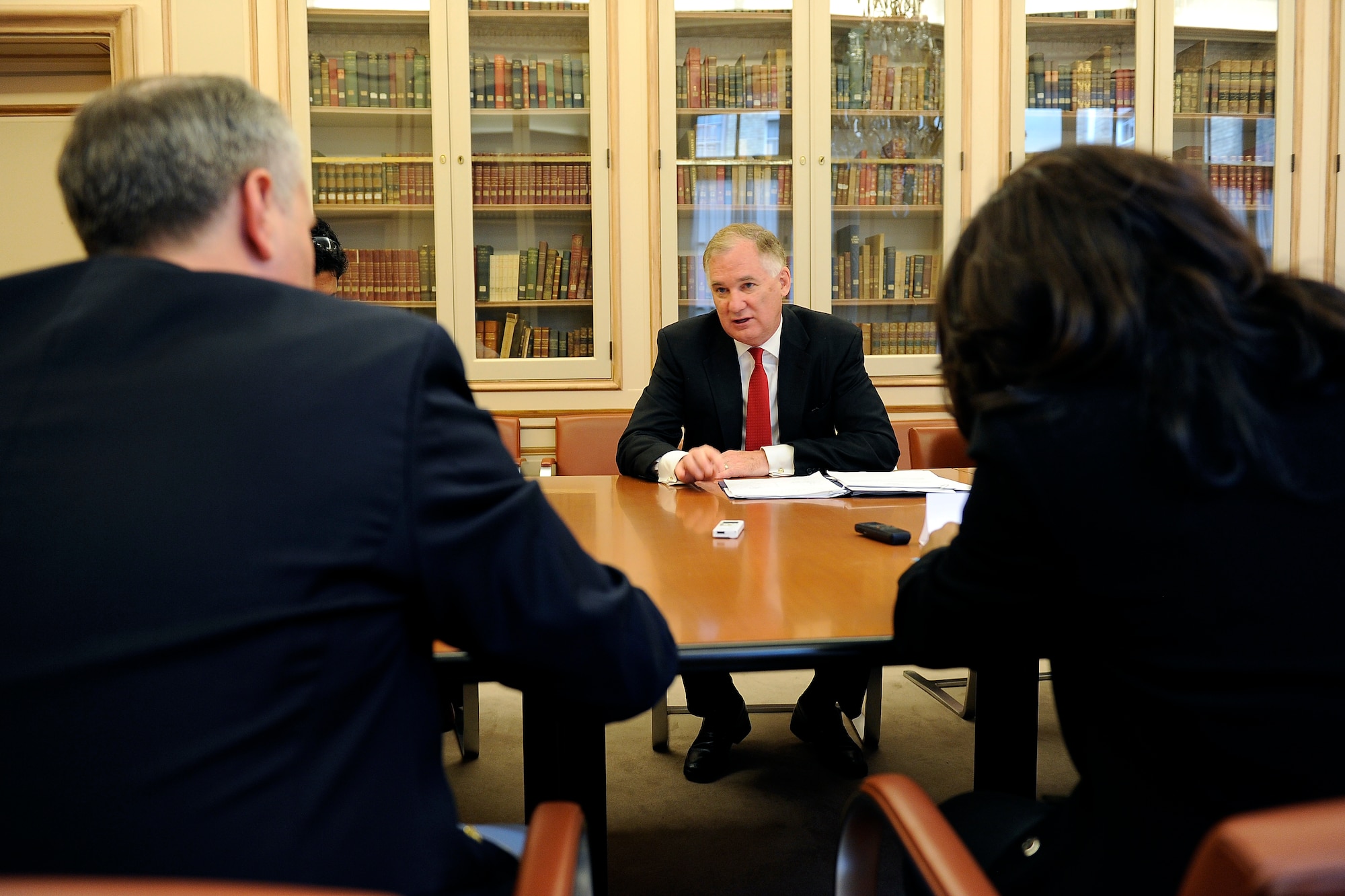 Deputy Secretary of Defense William J. Lynn III, shown here meeting with reporters during a recent press roundtable, announced July 7, 2011, that he would be stepping down later this year to return to private life.  (Defense Department photo/Terry Mitchell)