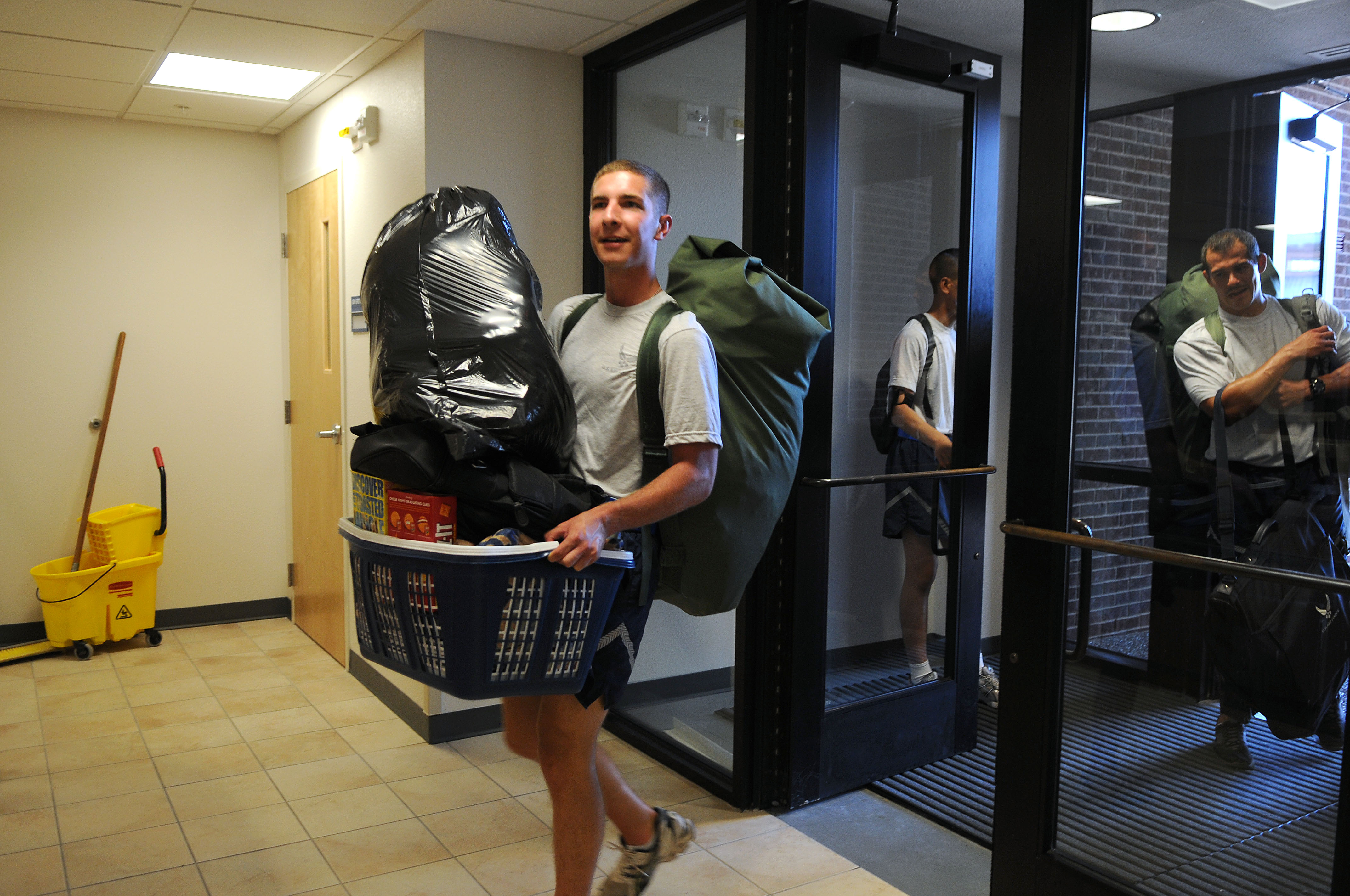 Students occupy new dorm > Goodfellow Air Force Base > Article Display