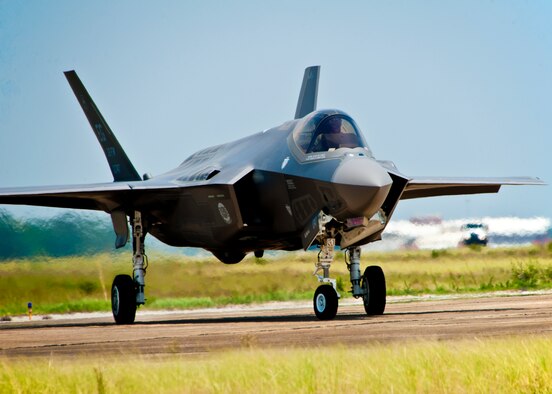 DoD's newest aircraft, the F-35 Lightning II joint strike fighter, taxis in to its new home, the 33rd Fighter Wing at Eglin Air Force Base, Fla., July 14.  (U.S. Air Force photo/Samuel King Jr.)