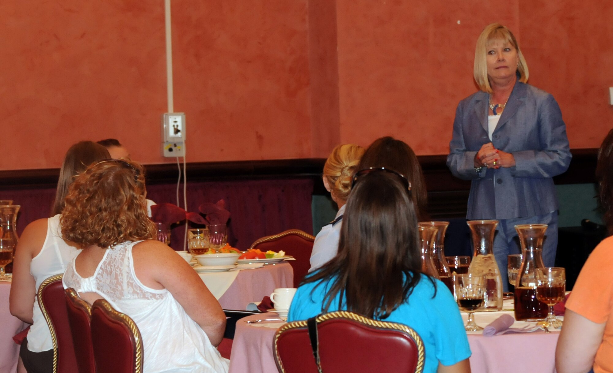 Suzie Schwartz, wife of the Air Force Chief of Staff Gen. Norton Schwartz, talks with key spouses on July 11, 2011, at Aviano Air Base, Italy. The general and his wife visited Aviano July 10-12, 2011, to meet with Airmen and their families, and observe the installation's mission.  (U.S. Air Force photo/Airman Briana N. Jones)