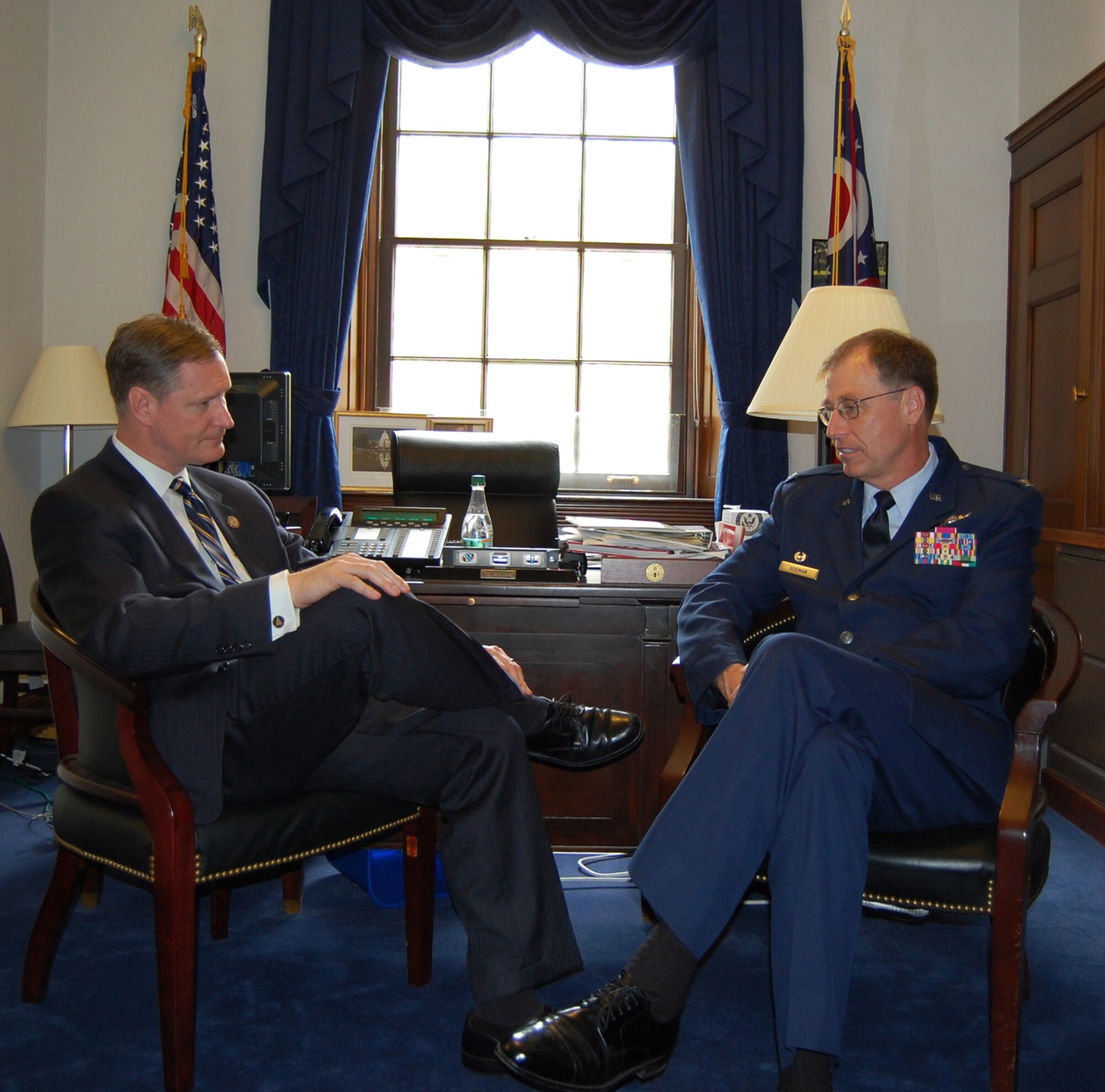 WRIGHT-PATTERSON AIR FORCE BASE, Ohio – Col. Stephen D. Goeman, 445th Airlift Wing commander, visits with Congressman Steve Stivers, the Ohio 15th District Representative to the United States Congress, July 13. Commanders meet annually with congressmen representing their areas as part of an Air Force Reserve program to increase their unit’s visibility with members of congress. (U.S. Air Force photo/Lt. Col. Cynthia Harris)