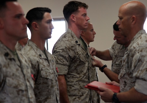 EOD Marines awarded for bravery under fire > 1st Marine Logistics Group ...