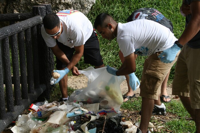 Marine volunteers from Marine Medium Helicopter Squadron – 265 (Reinforced), 31st Marine Expeditionary Unit, remove trash and debris from Taguchi Beach, Okinawa, Japan, on the morning of July 30. The groups spent more than two hours removing enough trash and debris to fill 15 (33-gallon) bags. The 31st Marine Expeditionary Unit is the only continually forward-deployed MEU, and remains the United States’ force-in-readiness in the Asia-Pacific region.