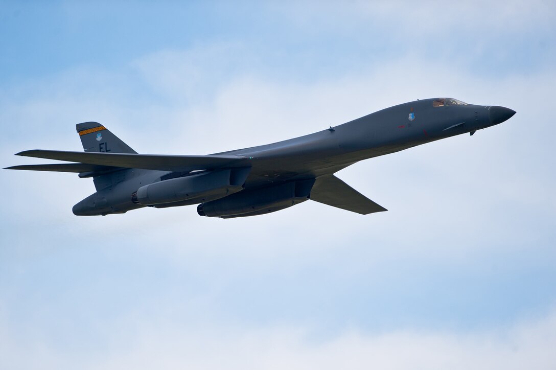 A 28th Bomb Wing B-1B Lancer flies past the crowd during the 2011 Dakota Thunder airshow at Ellsworth Air Force Base, S.D., June 4, 2011.   Nearly 40,000 people of all ages and walks of life converged here to watch the vast array of aerial demonstrations and view numerous static aircraft. (U.S. Air Force photo/Tech. Sgt. Nathan Gallahan)