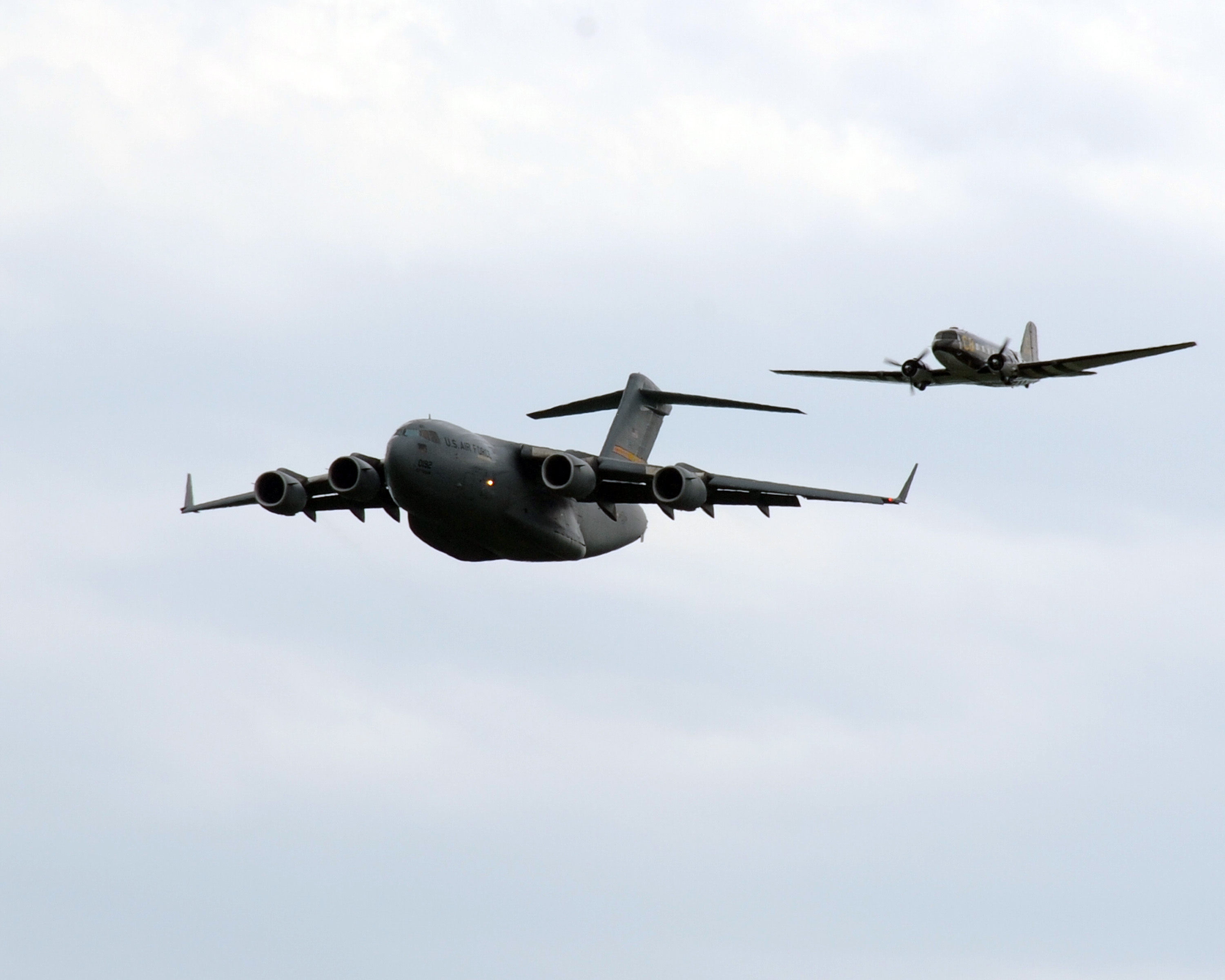 Altus AFB C17 headlines Columbia, Mo. air show > Altus Air Force Base