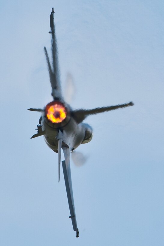 An F-16 Fighting Falcon flies June 4, 2011, during the 2011 Dakota Thunder air show at Ellsworth Air Force Base, S.D. (U.S. Air Force photo/Tech. Sgt. Nathan Gallahan)