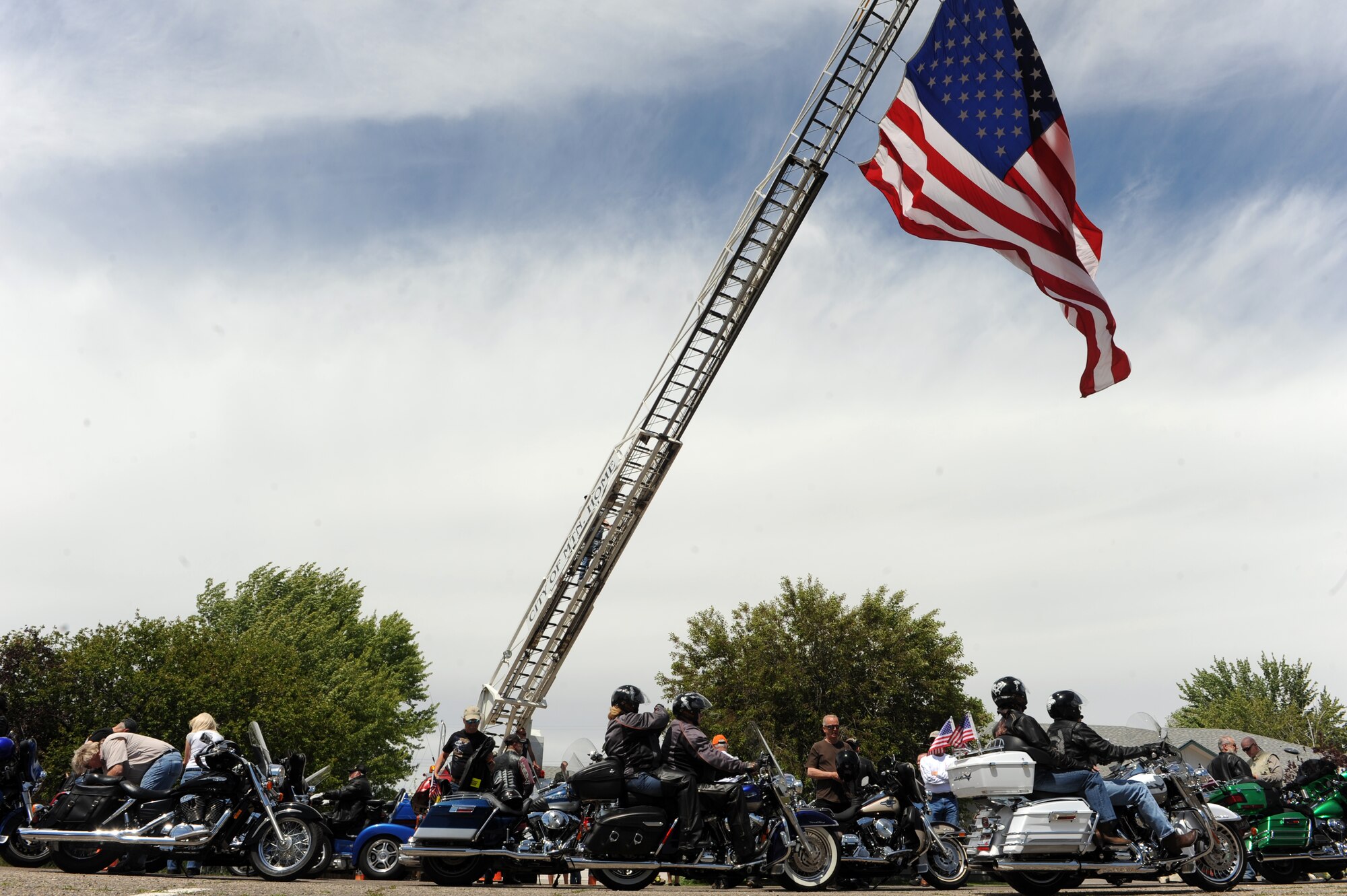 MOUNTAIN HOME, Idaho – More than 700 motorcyclists participated in the Patriot Thunder event June 5.  They gathered at Eastside Park to make a presentation honoring the military personnel of Mountain Home Air Force Base. The event’s attendance more than doubled last year’s and raised more than $25,000 to support Operation Warmheart, the Wounded Warrior Fund and Idaho Guard and Reserve Family Support Fund. (U.S. Air Force photo by Senior Airman Debbie Lockhart)