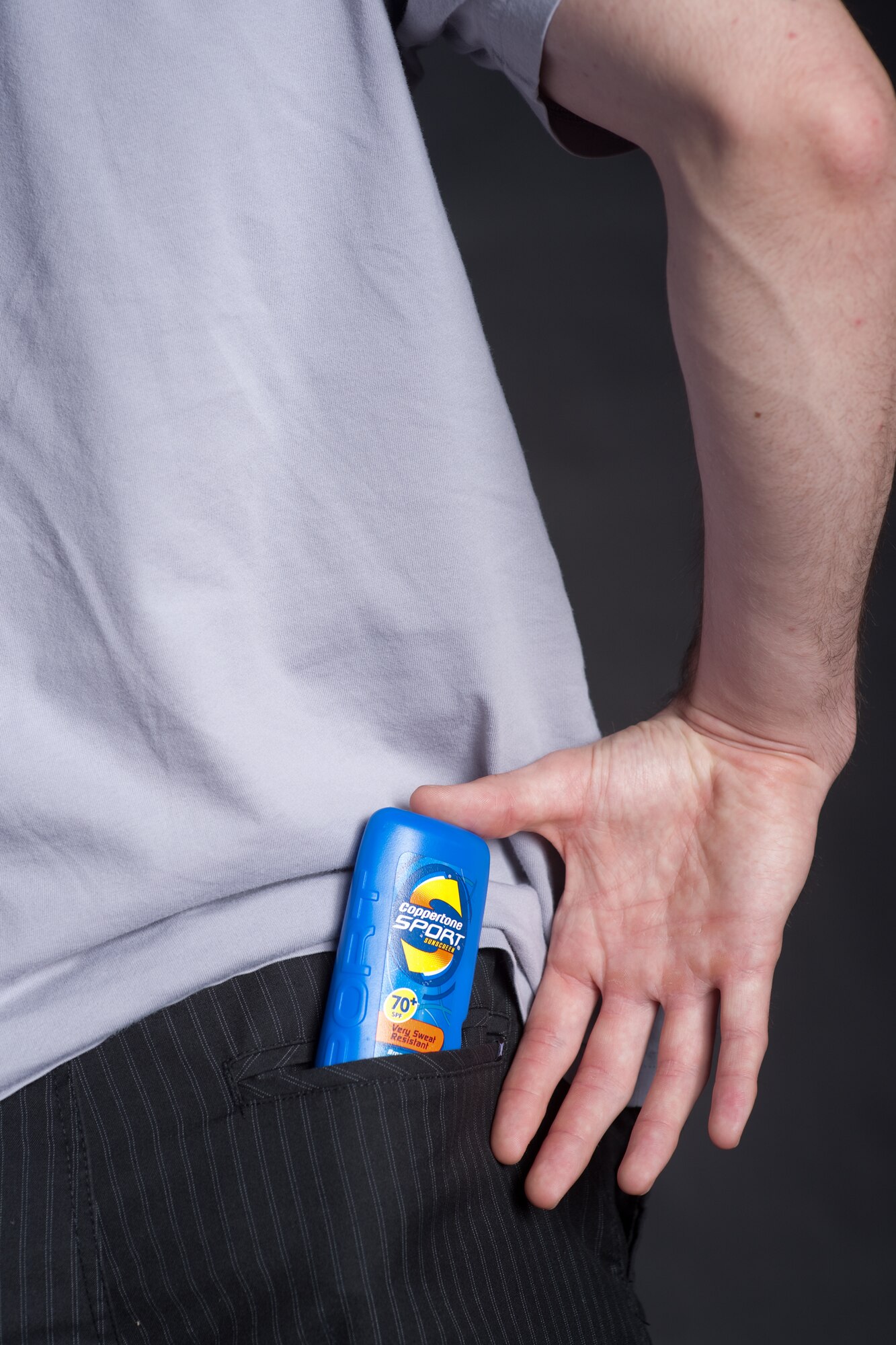 YOKOTA AIR BASE, Japan --The American Association of Dermatology recommends that a broad spectrum sunblock with an SPF of at least 15 be applied daily to all sun exposed areas and then reapplied every two hours. (U.S. Air Force photo/Osakabe Yasuo)
