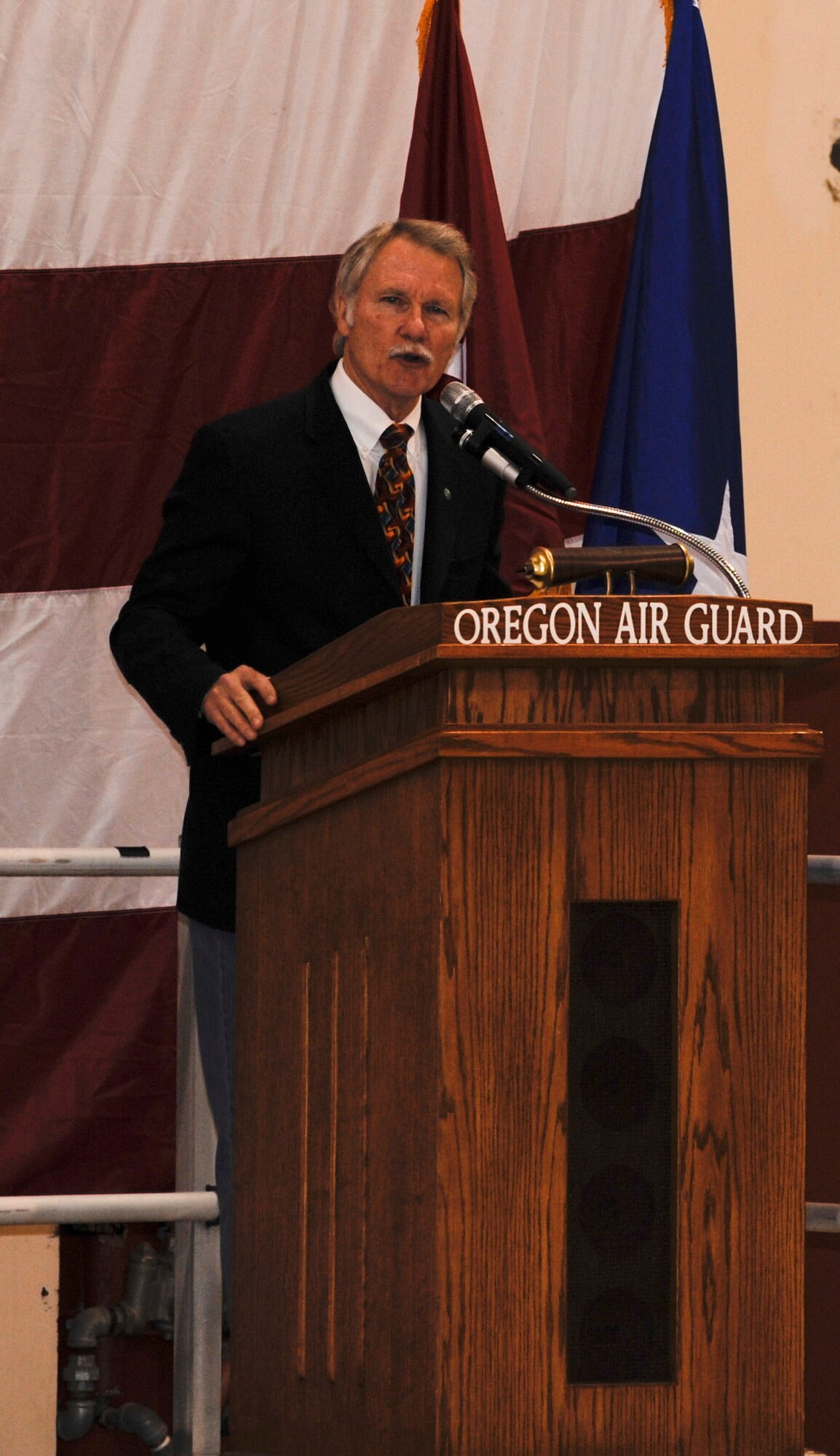 “Jobs are at the forefront of many returning veterans’ minds and hiring them is a win for Oregon businesses. Our veterans bring initiative, dedication, and loyalty to their jobs,” said Governor Kitzhaber. “I thank the businesses that have gone above and beyond in their efforts to employ and support our veterans.”