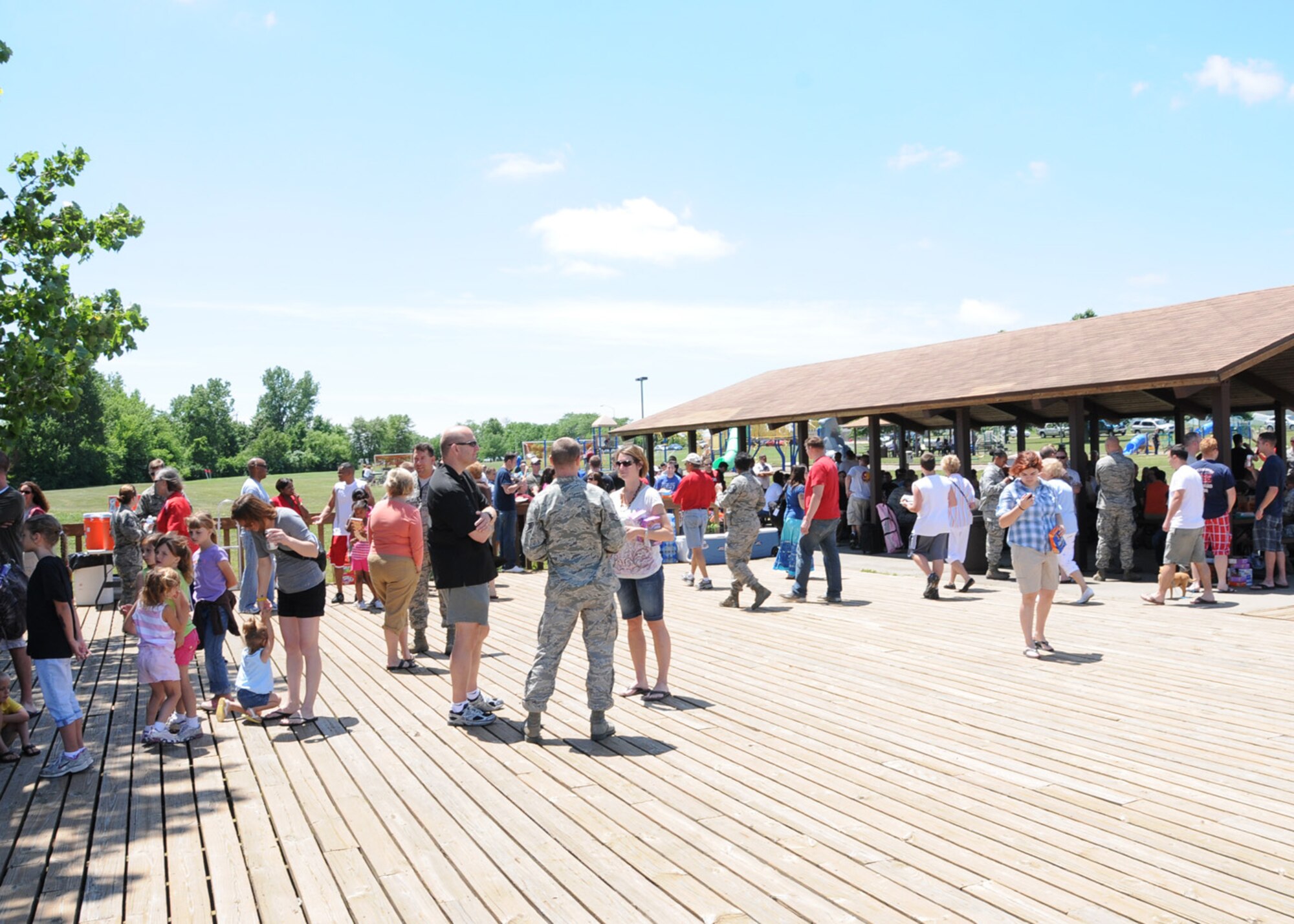 Current and retired members of the 131st Bomb Wing and their families
participate in Wing Family Day at Ike Skelton Park, Whiteman AFB, MO, June
11.  (Photo by Master Sgt, Mary-Dale Amison)
