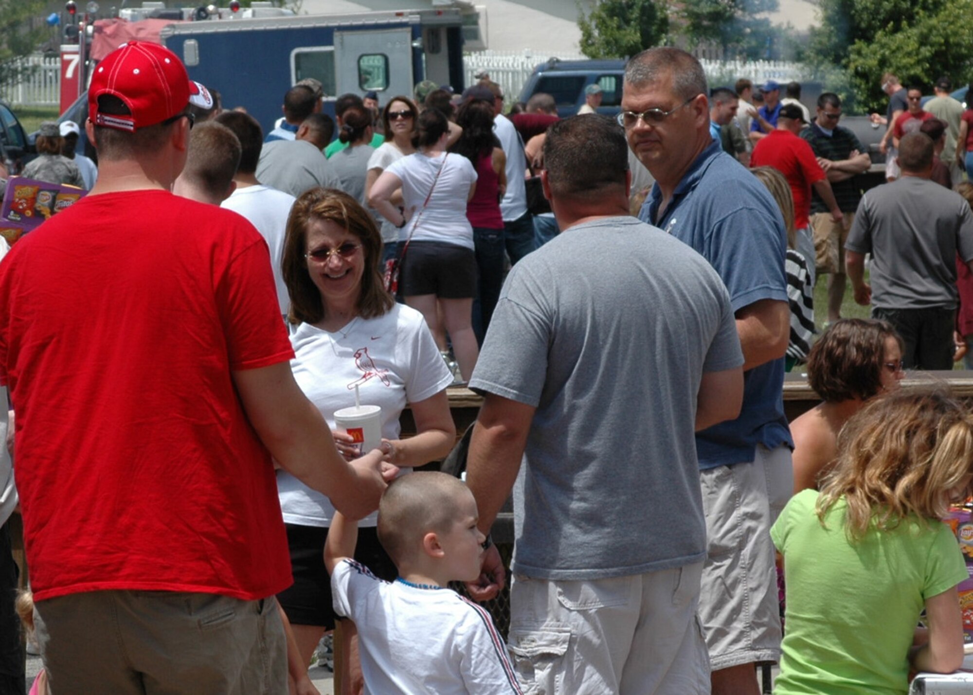 Current and retired members of the 131st Bomb Wing and their families
participate in Wing Family Day at Ike Skelton Park, Whiteman AFB, MO, June
11.  (Photo by Staff Sgt, Meiko Schill)
