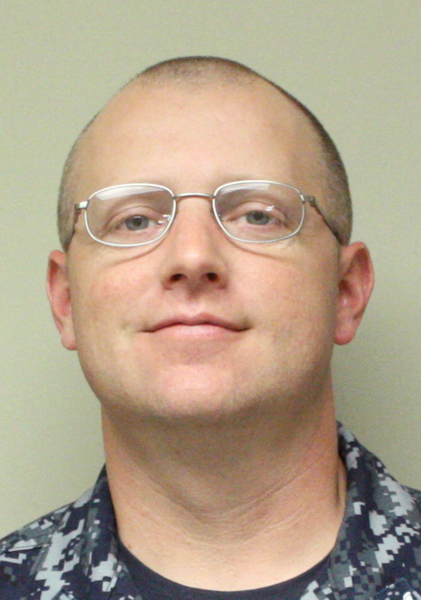 Aviation Electronics Technician 1st Class Petty Officers Matthew Burpee, Keesler Center for Naval Aviation and Technical Training Unit.  (Courtesy Photo)