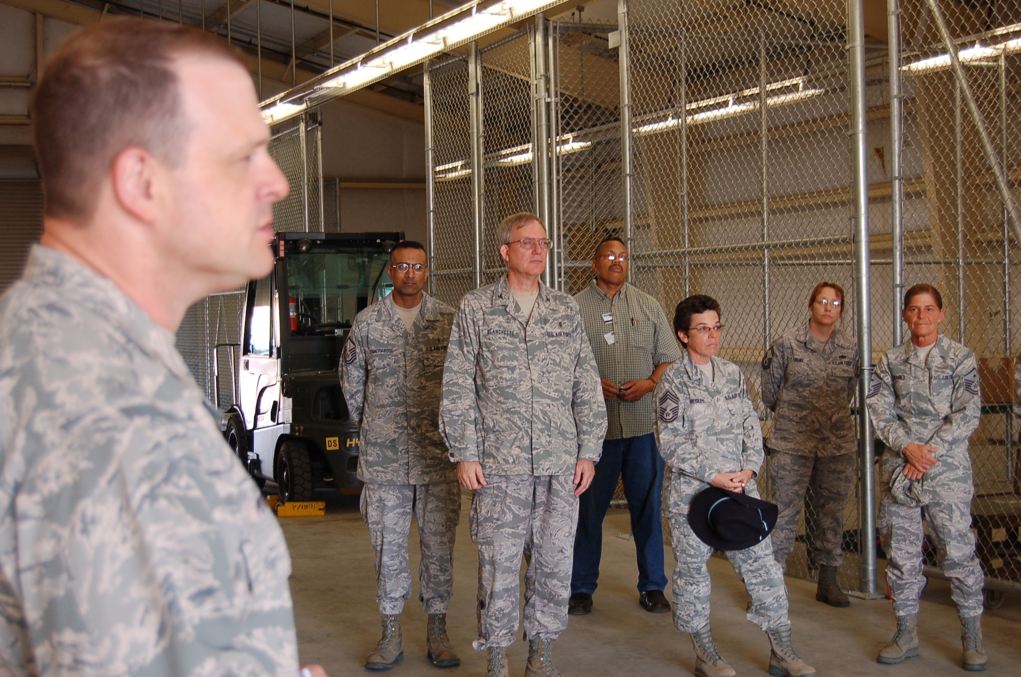 Col. Craig Petersen, 433rd Mission Support Group commander, presides over the ribon-cutting ceremony for the 433rd Airlift Wing's new Maintenance Support Section facility, June 17, 2011 at Lackland Air Force Base, Texas.(U.S. Air Force photo/Elsa Martinez)
