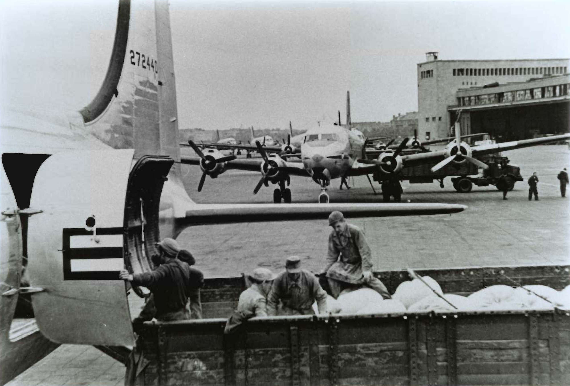 Unloading planes at Tempelhof airport during the Berlin Airlift