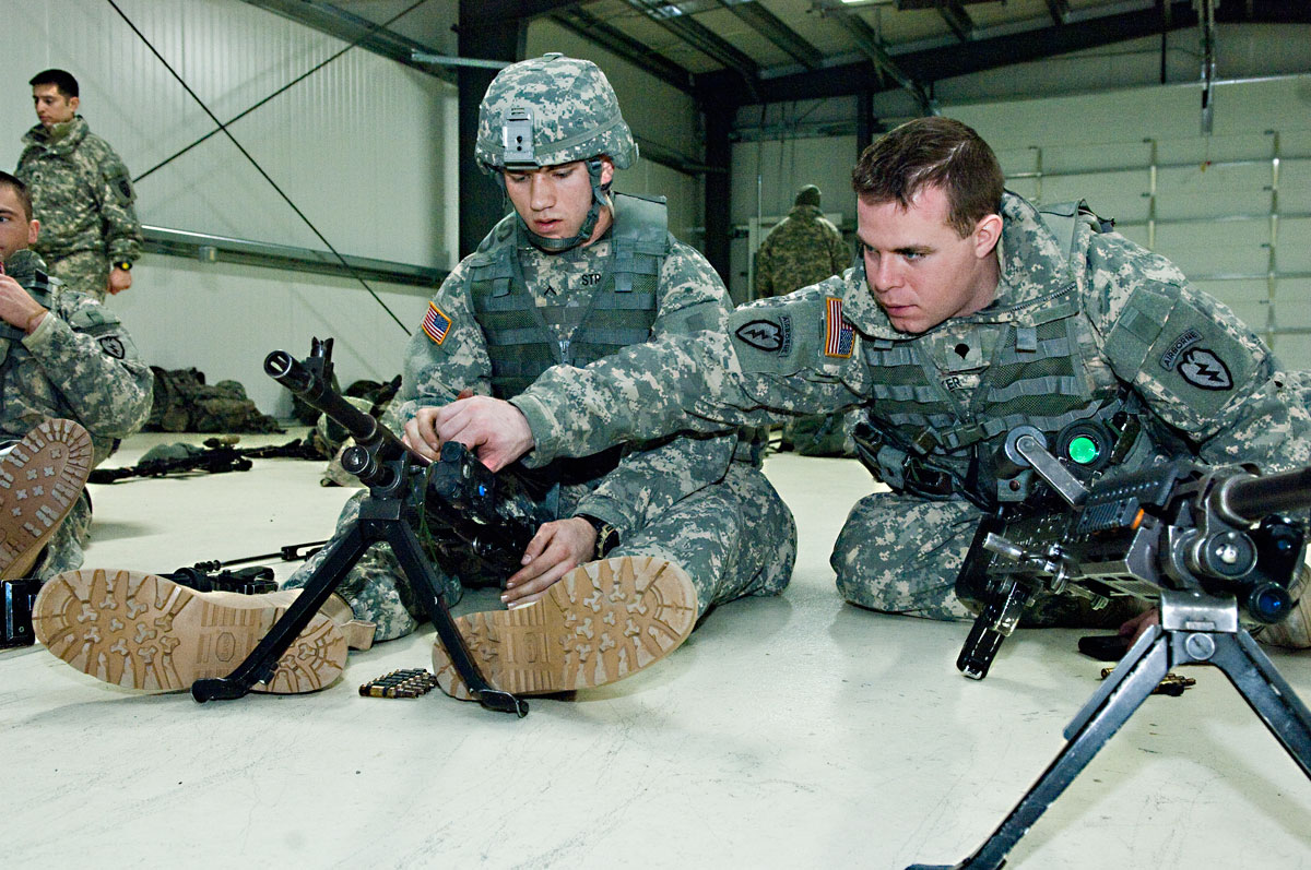 ミリタリー FBI  Biochemical weapons expert FBI Biochemical Weapons Expert Art Figures - Machinegun