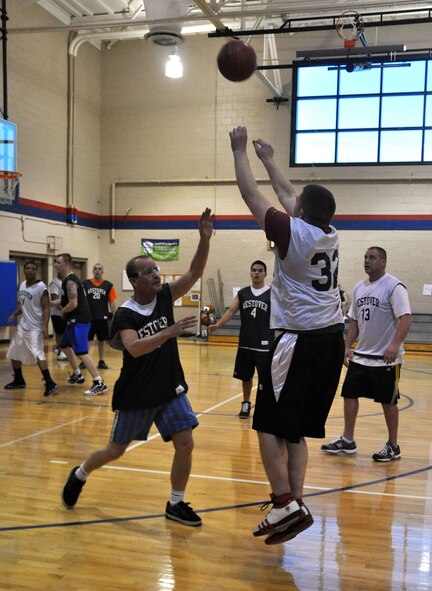 Westover hosts a basketball game for military and civilian employees, March 3, at the Fitness Center. (US Air Force photo/Airman 1st Class Alexander Brown)