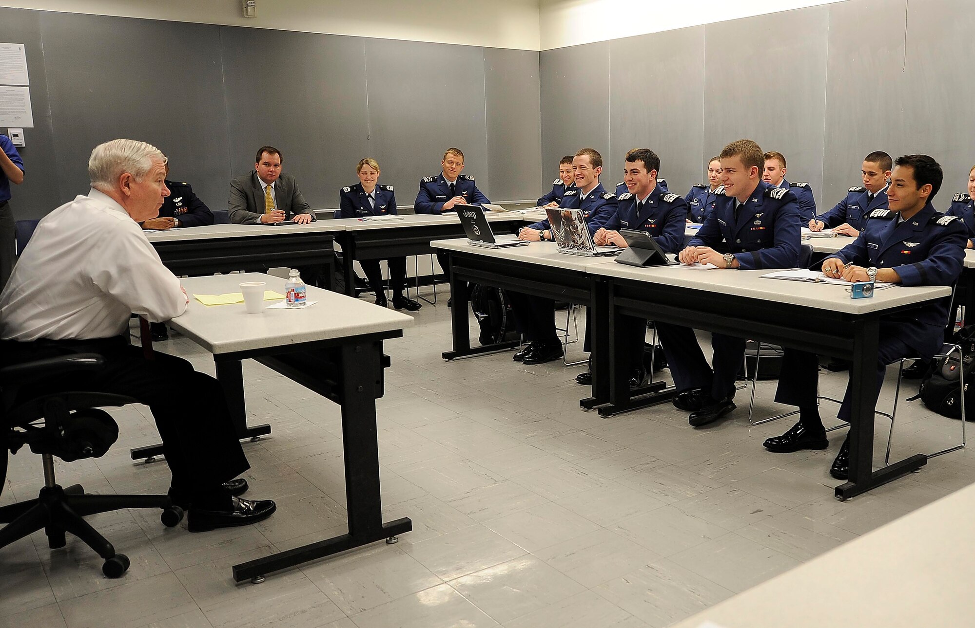 Defense Secretary Robert M. Gates talks with Air Force Academy cadets March 4, 2011, while teaching a national security class as part of the Capstone Seminar at the Air Force Academy in Colorado Springs, Colo.  (Defense Department photo/Master Sgt. Jerry Morrison)